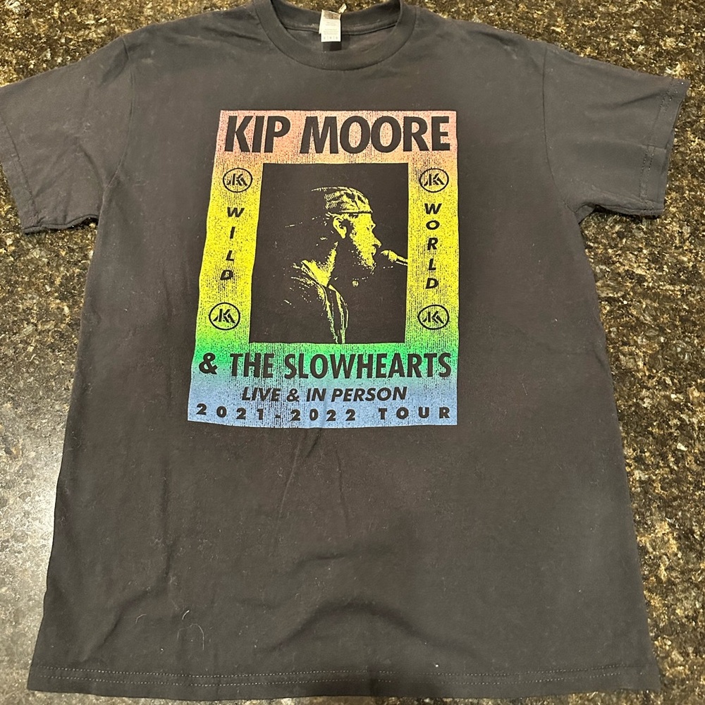 Kip Moore Concert Graphic Tee
UNISEX - Picture 2 of 2